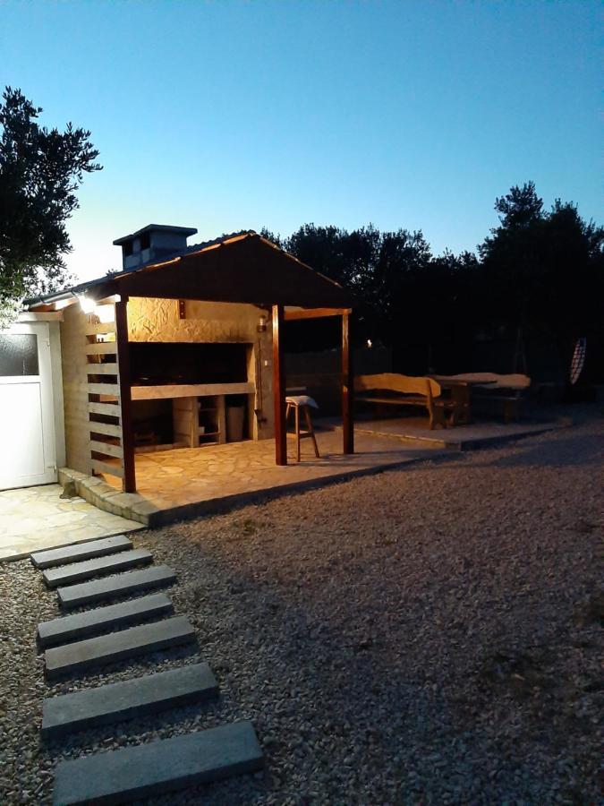 Mobile Homes Kamp Maslina, ビオグラード・ナ・モル エクステリア 写真