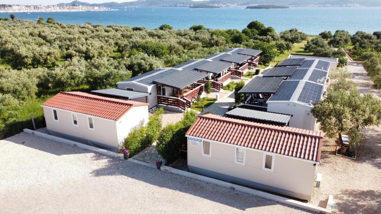 Mobile Homes Kamp Maslina, ビオグラード・ナ・モル エクステリア 写真