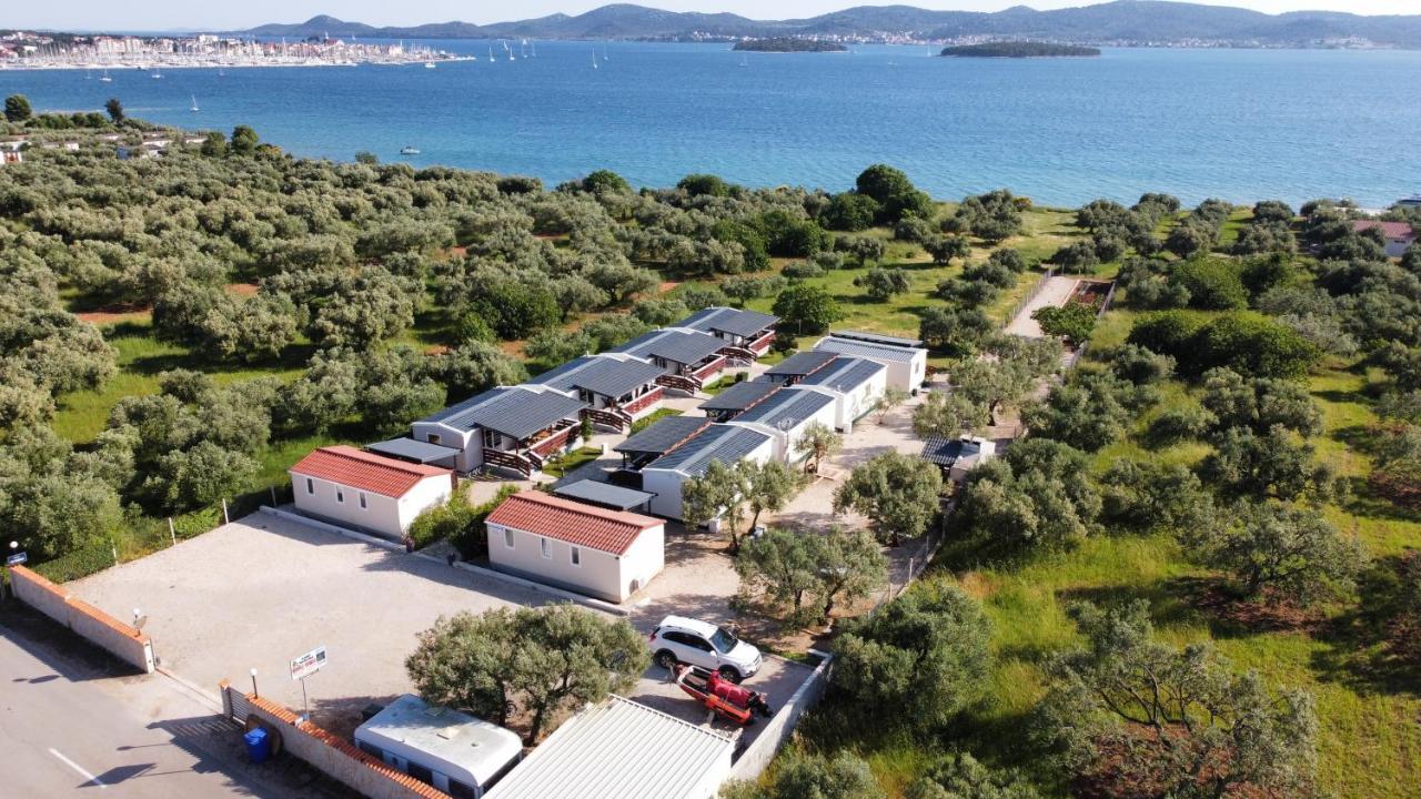 Mobile Homes Kamp Maslina, ビオグラード・ナ・モル エクステリア 写真